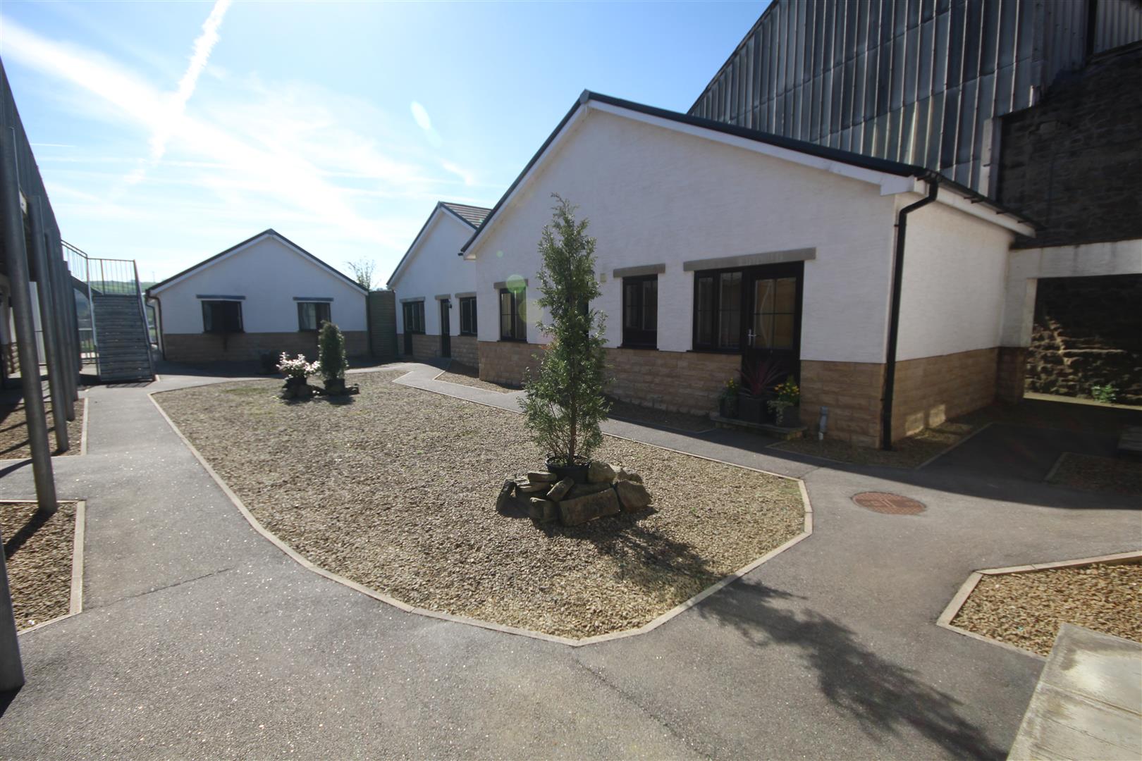 2 bedroom bungalow To Let in Colne - IMG_9493.JPG